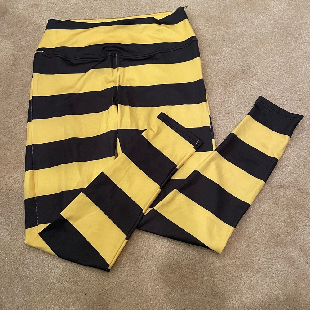 Tipsy Elves Bumblebee Leggings Size medium